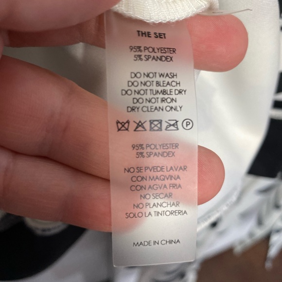 Long sleeve zip front printed jacket and leggings set. - Picture 7 of 8